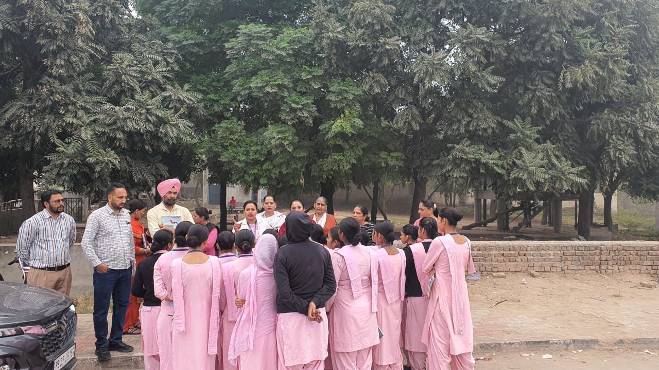 ਸਿਹਤ ਵਿਭਾਗ ਦੀ ਟੀਮ ਵਲੋਂ ਪਿੰਡ ਜੁਝਾਰਨਗਰ ਵਿਚ ਡੇਂਗੂ ਸਰਵੇ